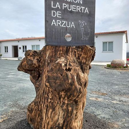 Hotel La Puerta De Arzua Bagian luar foto