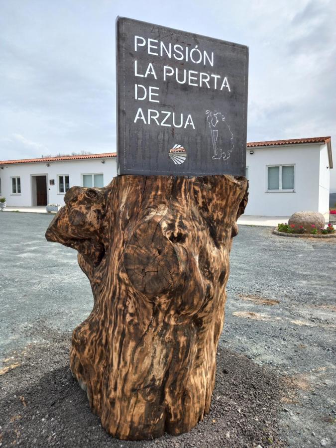 Hotel La Puerta De Arzua Bagian luar foto