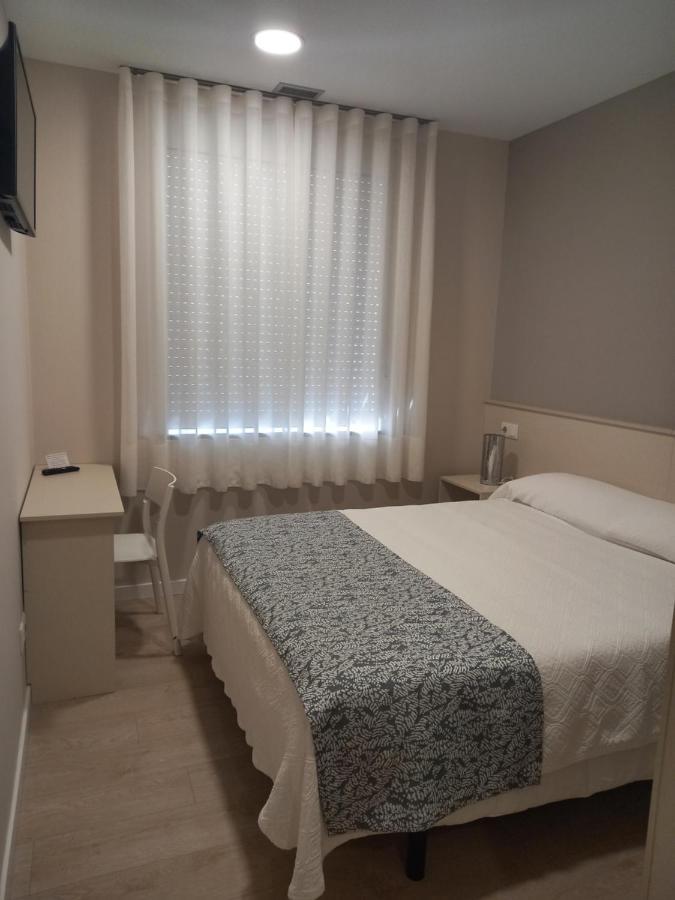 Hotel La Puerta De Arzua Bagian luar foto
